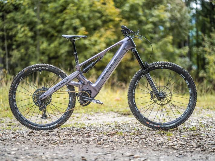 No e-bike polarises more visually than the Pole: you either love it or you hate it. Regardless of this, the bike offers fantastic riding performance thanks to its progressive geo and ingenious kinematics!