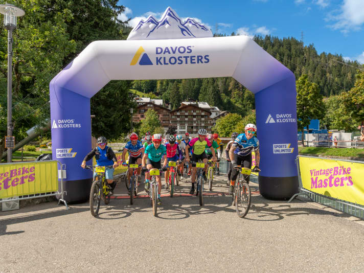 After two days of hellish weather, it was finally sunny! The third day of the festival was pure bliss and was crowned by the cross-country race on the original 1993 European Championship course.