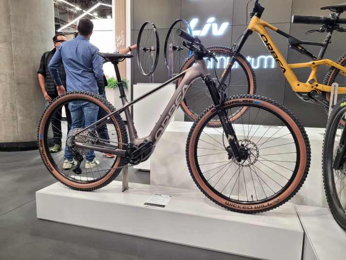 For 2025, the Orbea Urrun will have a larger battery and more motor power, bringing it into line with the new Rise.