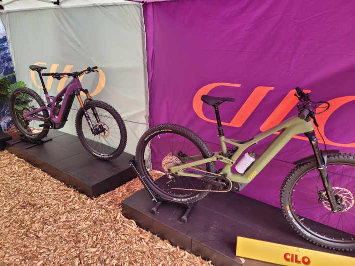 New Cilo bikes: on the right the light bike, on the left the "fat" version with plenty of power and range.