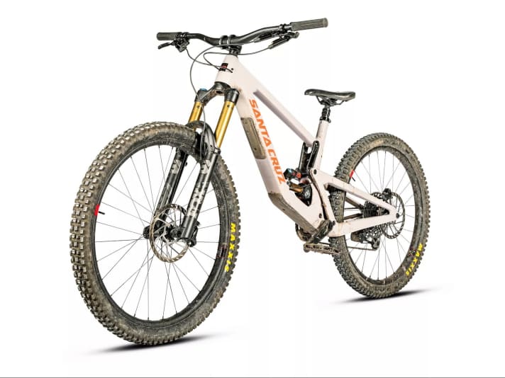 Goodbye small front wheel - from now on, Santa Cruz will only equip its bikes with 29-inch or mullet tyres. Nomad 6: from 5800 euros (15.8 kg according to the manufacturer).