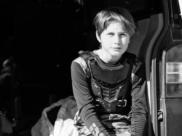 Matti Welz (12) 
„Erst dachte ich: ganz schön schwer! Aber es ist ja ein E-MTB. Und beim Fahren habʼ ich das Gewicht eh nicht gemerkt. Auch nicht auf 
den Jumplines im Bikepark Oberammergau. Mir hat das 
Bike mega 
Spaß gemacht.“