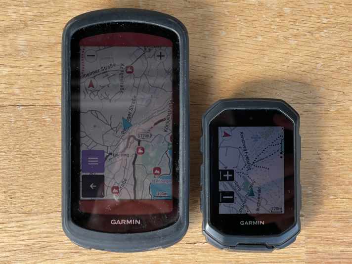 On the left the Garmin Edge 1040 - on the right the new Edge MTB.