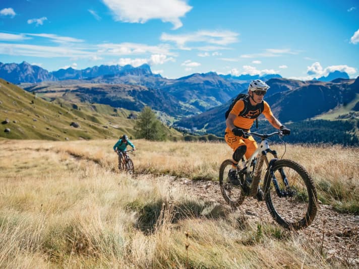 Schnell hoch, um schnell wieder runterzufahren: Das gelingt mit dem Full-Assist-Levo besser. 