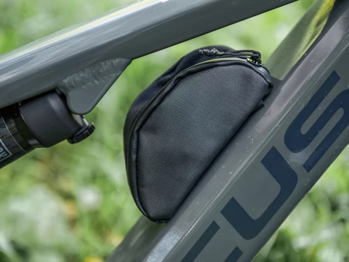  The bag on the down tube has space for a spare inner tube and tools.