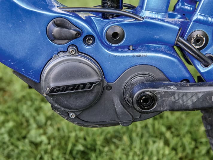 Giant's Syncdrive Pro2 (85 Nm, 2.71 kg) relies on the hardware of the new Yamaha PW-X3. Similar to Bosch, the riding experience is pleasantly lively, but the power is noticeably lower. Significantly smaller and lighter than its predecessor, the very direct response has remained.