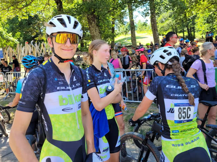 Max (links), Lucie (Mitte) und Paulina sind zusammen das BIKE Junior Team U17.