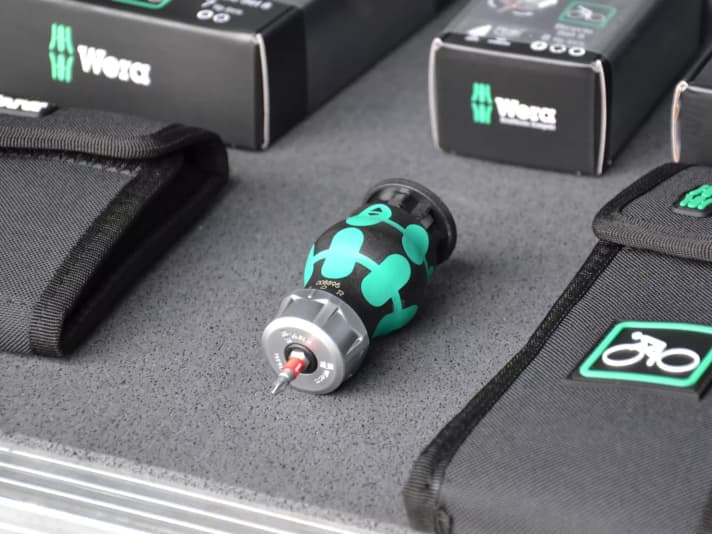 Tool time! Wera hat seinen praktischen kleinen Helfer - das Bicycleset 5 - jetzt auch mit einer Ratschenfunktion ausgestattet. Clever und platzsparend mit 8 Aufsätzen.