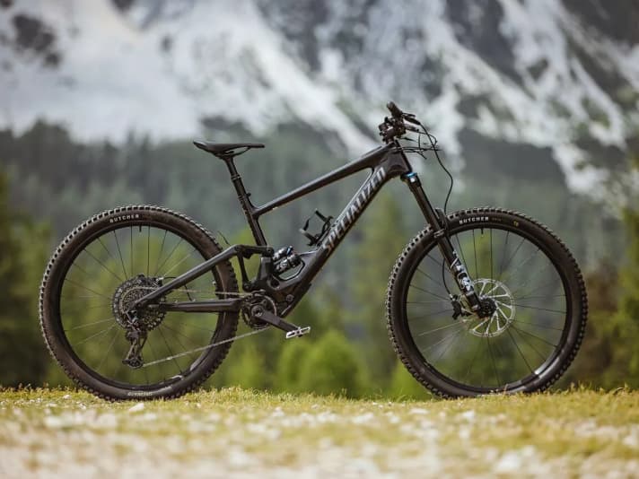 Light-Vergleich : <a href="https://luna.r.lafamo.com/ts/i5533923/tsc?amc=con.blbn.497955.507800.14129791&smc=BIKE&rmd=3&trg=https%3A%2F%2Fwww.fahrrad-xxl.de%2Fspecialized-kenevo-sl-comp-carbon-29-m000046800" target="_blank" rel="noopener noreferrer nofollow">Specialized Kenevo SL Comp</a>* – 7900 Euro I 170 mm I 19 kg I 29"