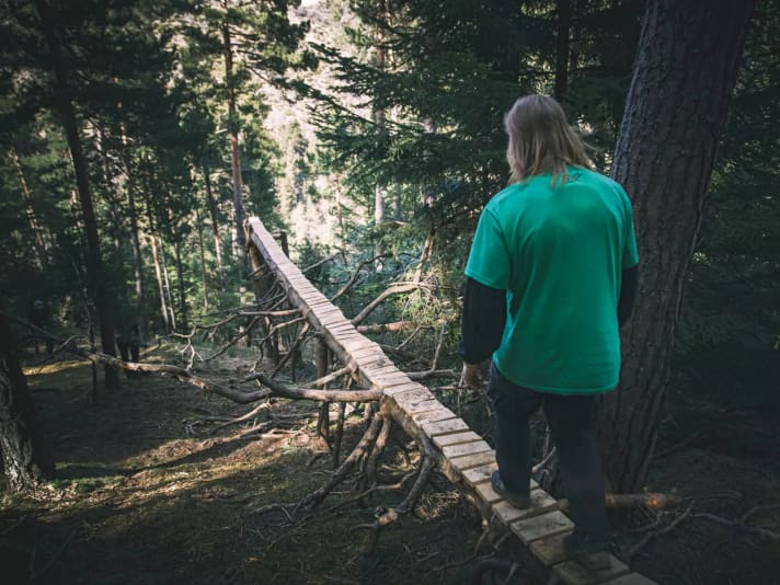 Stairway to Heaven. Oder eher: Hell. Brage baut den längsten Skinny seines Lebens.

