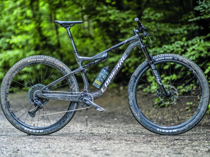 Lapierre XR 9.9 - classic race fully with a comfortable riding position