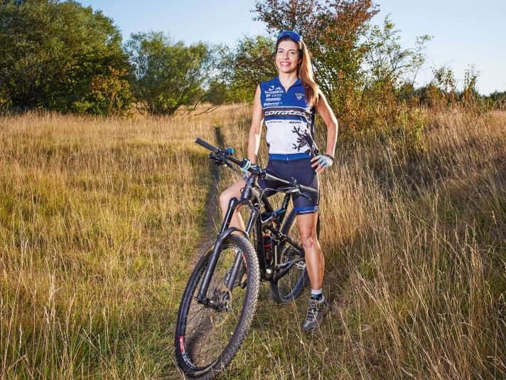 Elisa Garavini, Hobby-Mountainbikerin und Triathletin