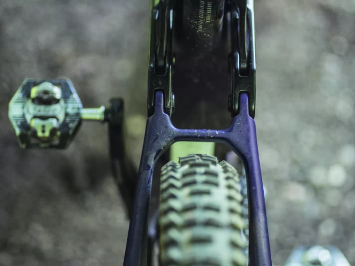  Wenig präzise: Das Hinterrad stand an unserem Test-Bike nicht mittig im Rahmen.