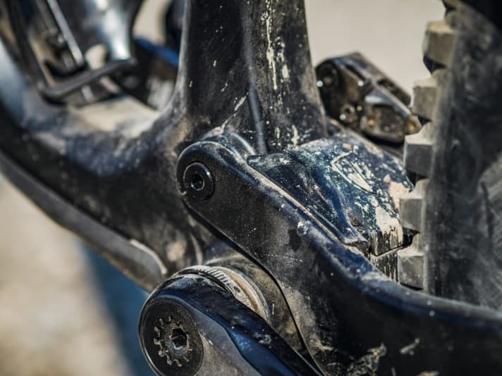   Rocky Mountain: The additional cover is designed to prevent stones and dirt from getting into the gap and damaging the bearings or frame.