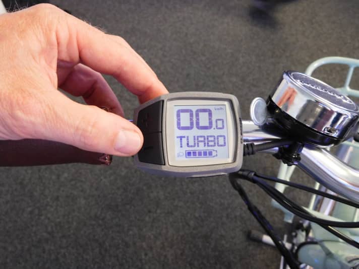   Kompakt neben dem linken Griff platziert: das neue Bosch Purion-Display wird man 2017 vermutlich an vielen E-Mountainbikes sehen.