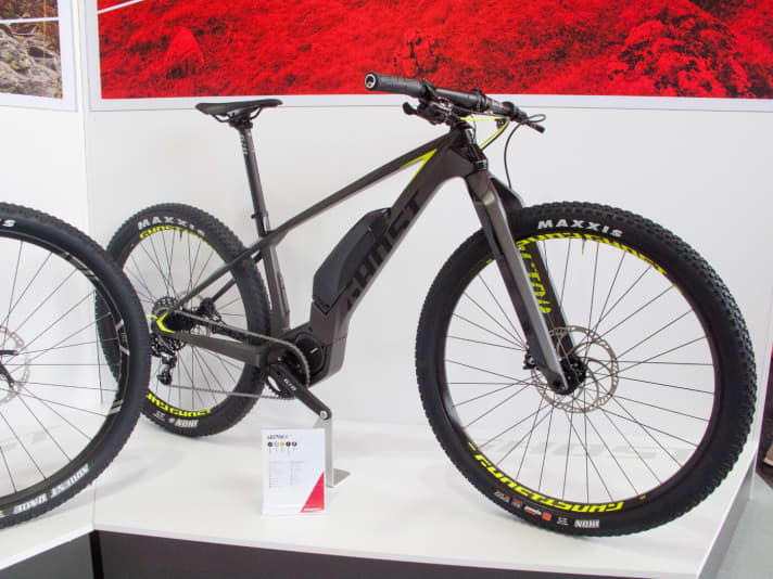 With a rigid fork, the <a href="e_mtb/e_mtb_news_neuheiten/eurobike-2017-ghost-lector-hybride/a37114.html" rel="noopener noreferrer">Ghost Lector HybRide X</a> should only weigh 16.6 kilos.