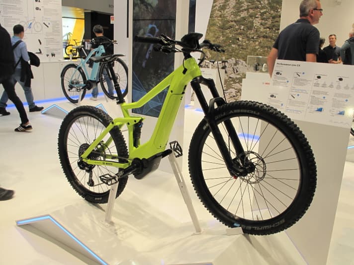 One of THE innovations in the E-MTB segment is the <a href="e_mtb/e_mtb_news_neuheiten/bosch-powertube-integrierter-500-wh-akku/a36406.html" rel="noopener noreferrer">Bosch Powertube battery</a> . The 500 Wh energy reservoir can now be elegantly integrated into the down tube, but can still be removed for charging.