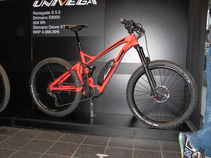 Das 5000 Euro teure Univega Renegade verfügt über den Shimano Steps-Motor, eine Shimano XT-Schaltung sowie ein Rock Shox-Fahrwerk.