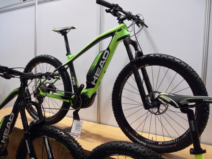   The 5500 euro Volta marks the spearhead of the Head hardtails: the Caron bike with Shimano motor is said to weigh just 18.6 kilos. Shimano XT gears and DT Swiss wheels complete the carbon fibre bullet.
