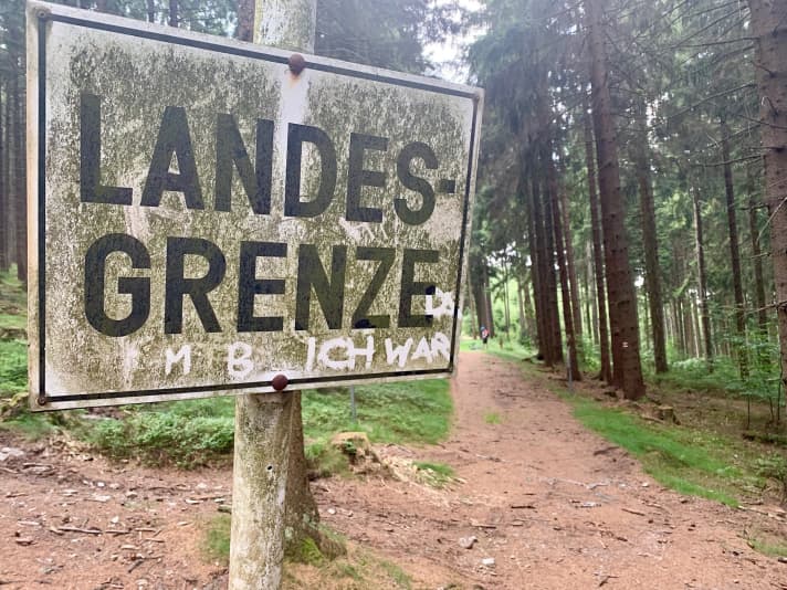   The district of Tirschenreuth is located in the Upper Palatinate near the German-Czech border. With its companies Cube and Ghost, the district of Tirschenreuth is considered one of the hubs of the German bicycle industry. On the <a href="touren/deutschland/deutschland-trail-etappenberichte-2019/a41586.html" rel="noopener noreferrer">Deutschland-Trail</a>, we found out that this region is also a great place for biking.