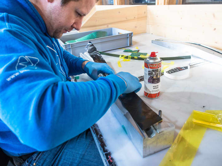 Here Christian Gemperlein builds a carbon handlebar in Veitshöchheim near Würzburg.