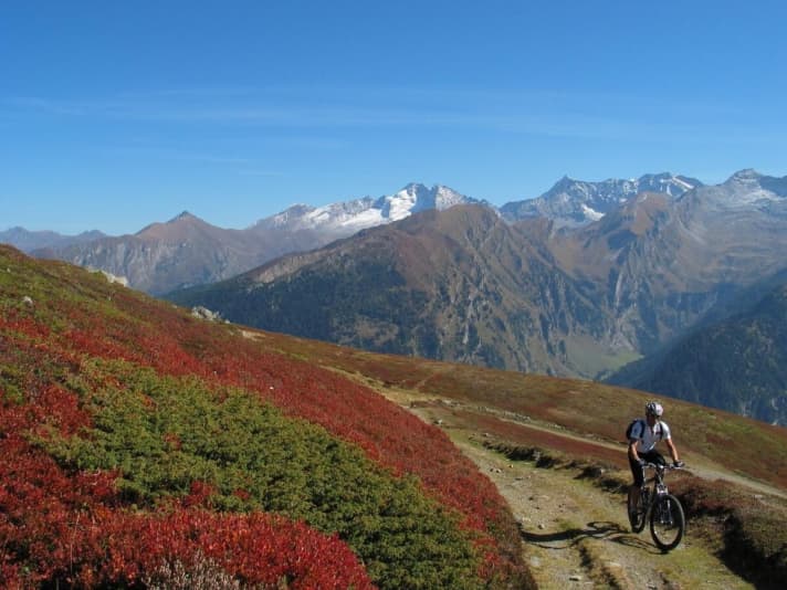   Thousands of mountain bikers have already travelled along the military road on the Brenner border ridge.