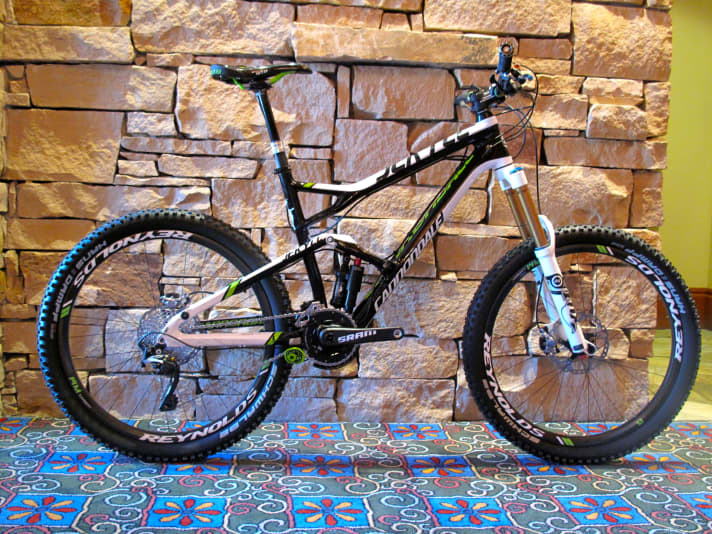   Das Jekyll kriegt mehr Federweg durch die neue Fox 34 Talas 160 Gabel.
