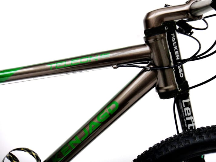   A thicker head tube and straight down tube increase stiffness.