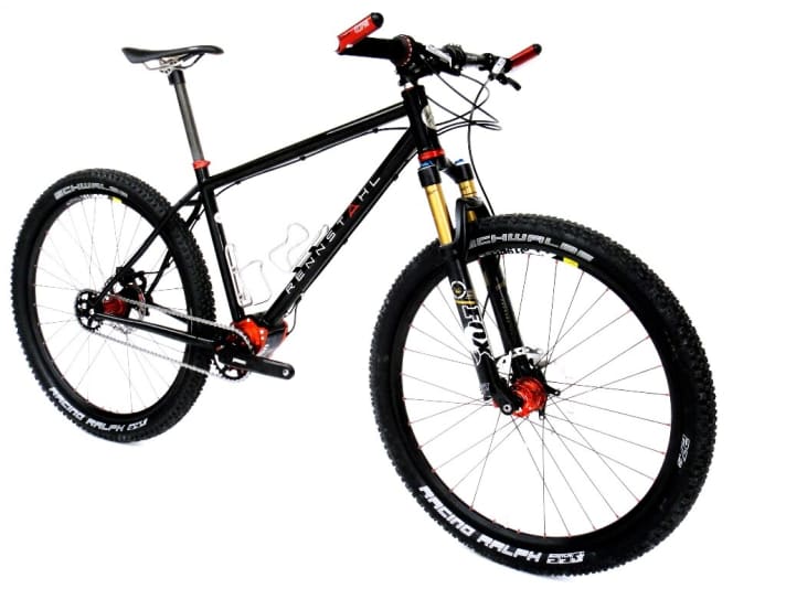   Rennstahl aus Reynolds 853 Stahlrohren, hier mit Pinion-Getriebe. Das abgebildete Komplettbike kostet 4250 Euro.