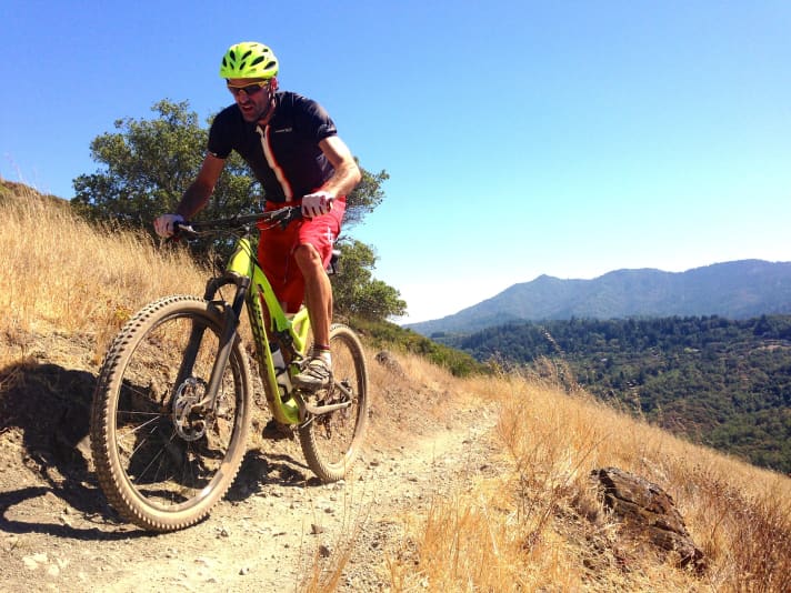  Ein Traum: Biken im Ursprungsland, im Hintergrund der Mount Tamalpais.