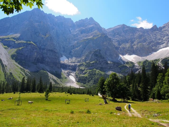   Am kleinen Ahornboden nach der Abfahrt vom Hochalmsattel.