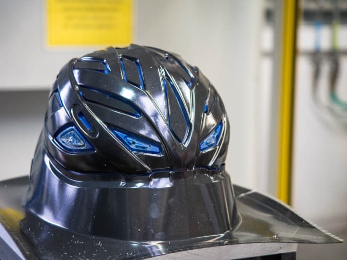   The final result is the finished upper shell.
