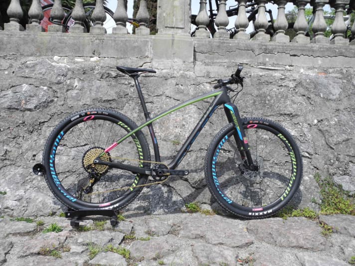   Neuer Carbon-Rahmen und eigene Carbon-Laufräder drücken das Gesamtgewicht des Niner Air 9 RDO auf asketische 9 Kilogramm!