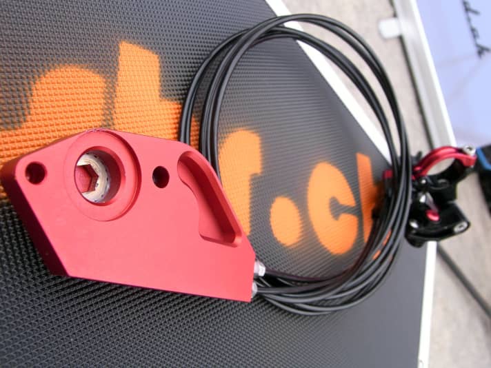   Blick auf die Rückseite: Der Sechskant wird durch die Hydraulik gedreht.