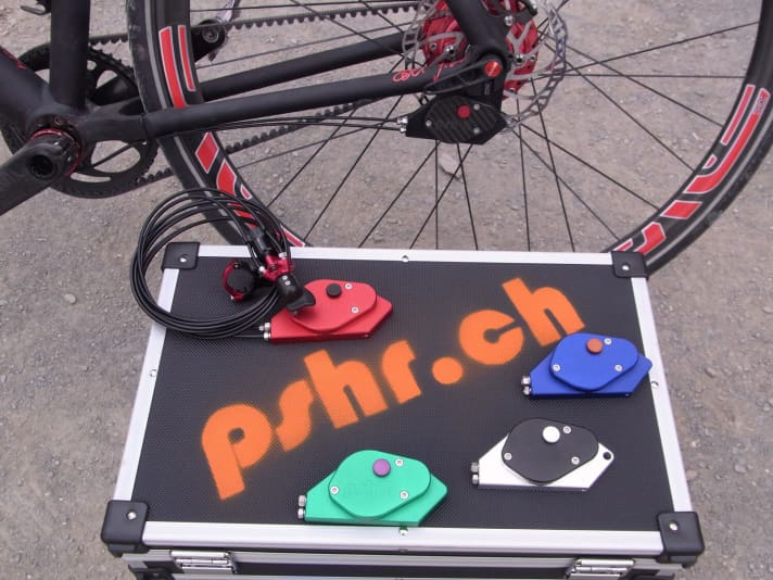   The psh'r hydraulic switch box will be available in countless anodised colours and optionally with a carbon cover.