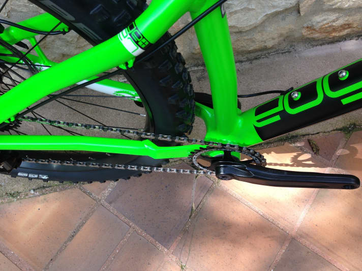   Both models come with a single drive, the rear triangle offers space for tyres up to 3.0 inches wide.