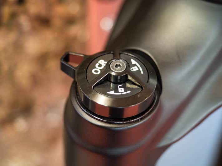   The compression damping extends all the way to complete lockout.