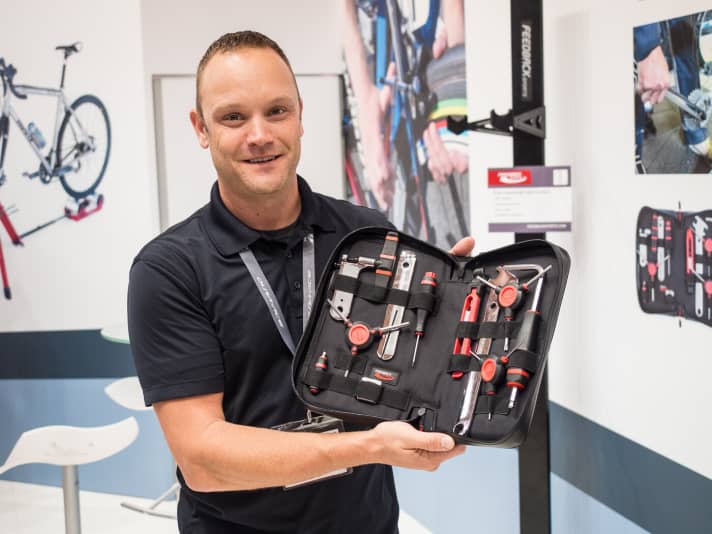   Particularly practical for travelling: the Ride Prep Set has the most necessary tools on board.