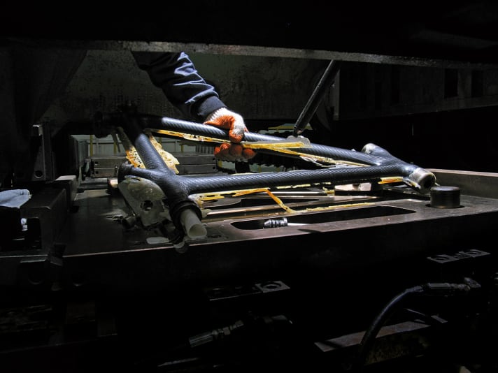   Carbon-Rahmen erfordern einen höheren Arbeitsaufwand