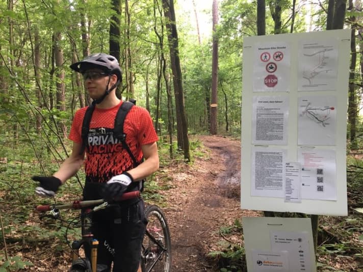   Die neue Enduro-Strecke am Stadtrand von Weiden in der Oberpfalz hat Leo mitgebaut.