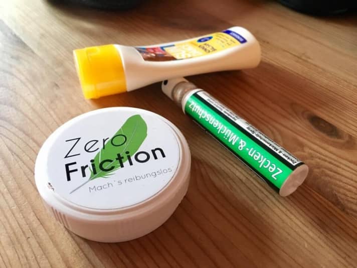   Jeden Morgen dasselbe Ritual: Kräftig Sitzcreme nehmen, Sonnencreme auftragen und zum Schluss ein paar Spritzer Zecken- und Mückenschutz.