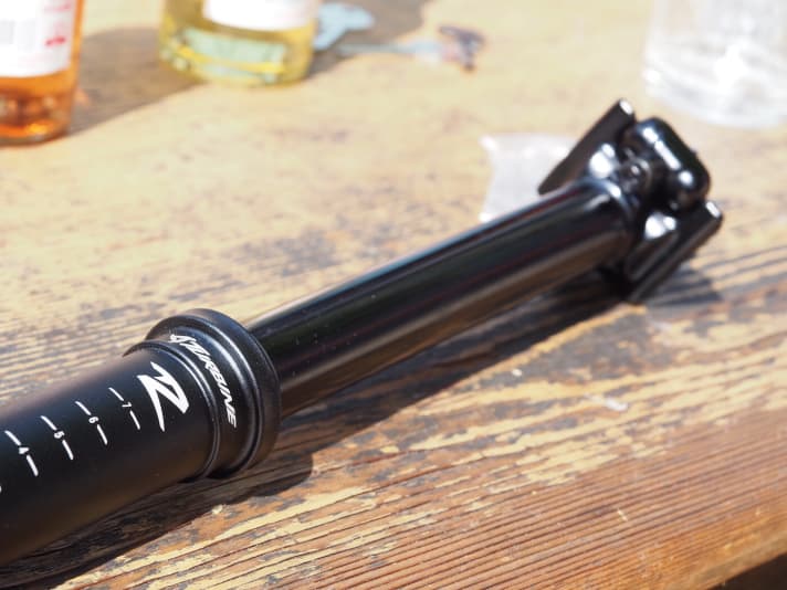   Familiar look: the Turbine R is the twin sister of the Fox Transfer Performance.