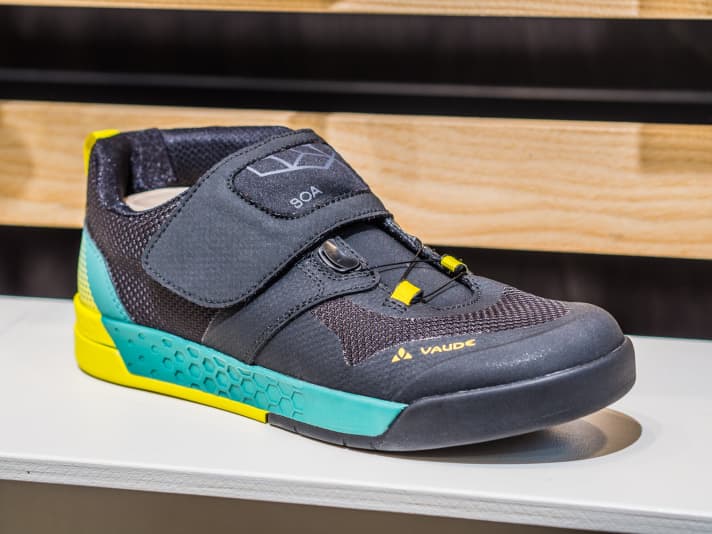   The AM Moab Tech is also available in a more colourful version.