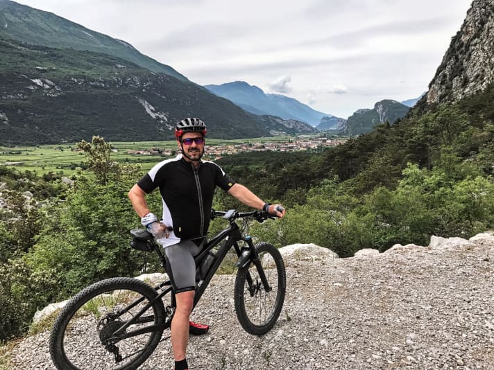   Ronda Marocche: Von Arco am Gardasee führt die Runde bis zum Lago di Cavedine. Eine traumhafte Schleife mit gut 35 Kilometern und 1200 Höhenmetern. Schöne Trail-Abschnitte inklusive.