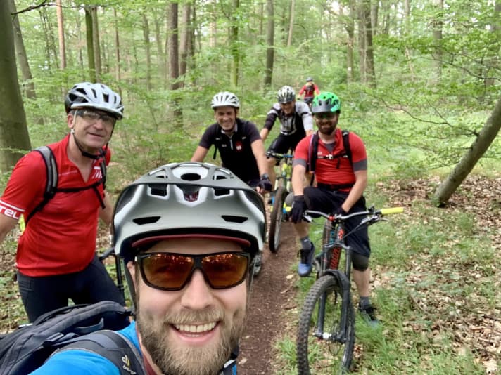 Günther (left) didn't miss the opportunity to accompany me the whole day. Alex (right) and his two mates had contacted me at short notice via Instagram.