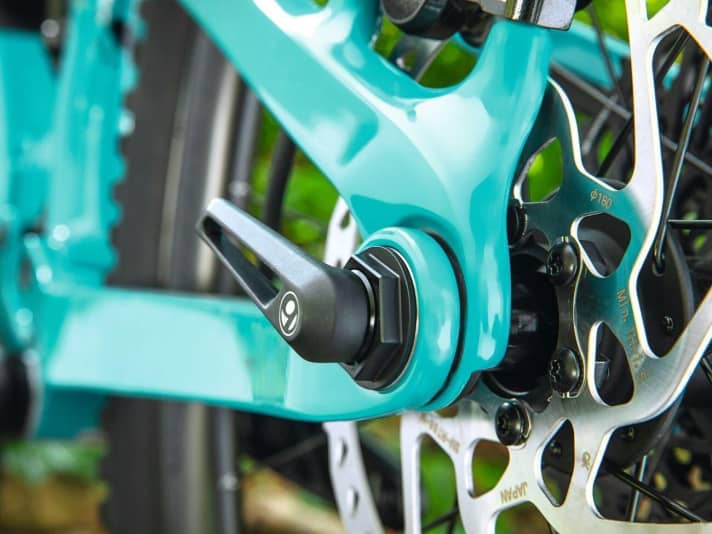   The new Fuel EX also retains the ABP (Active Braking Pivot) rear triangle, which is designed to decouple the influence of the brakes from the compression behaviour of the rear triangle.