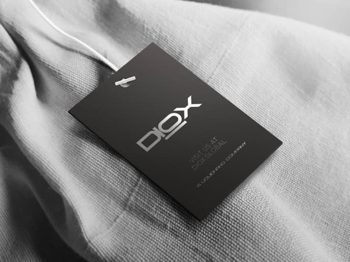 START-UP AWARD WINNER - DiOX DWR C Zero coating Manufacturer: DiOX / LiquidNano The key is to make textile surfaces waterproof and dirt-repellent without harming the environment. Statement from the Eurobike Award jury: "We are very impressed by this new coating for fabrics, because it promises to be more robust and environmentally friendly than many previous solutions. The trick: the coating is not waterproof due to chemical but physical properties."