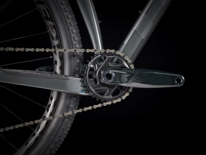   Everything is simple! There is no longer a front derailleur mount.