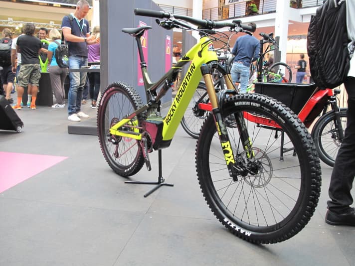 <a href="http://www.bikes.com/" target="_blank" rel="noopener noreferrer nofollow">Rocky Mountain</a> Altitude Powerplay The Rocky Mountain E-MTB with its own drive and 48-volt electrical system combines balanced handling with super suspension.  Jury statement: We find the integration of all components on the Altitude Powerplay, which is not recognisable as an e-bike at first glance, a complete success. Together with the high-quality equipment, it stands out from other e-mountainbikes.