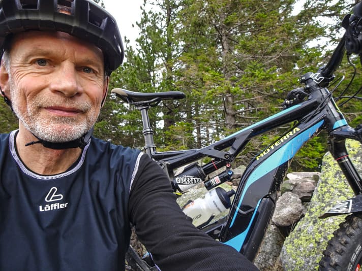 Wolfgang aus Basel wartet auf das nächste Schnäppchen.